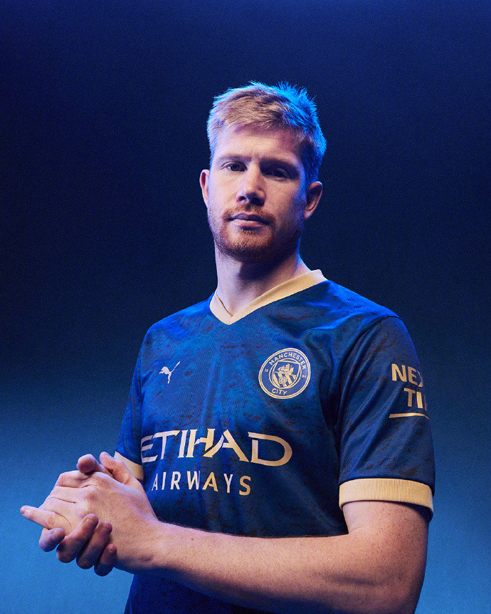 英媒：曼联追罗马后卫切利克，曼城、利物浦、阿森纳也在关注