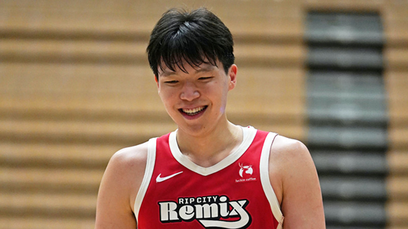 迈阿密国际与温哥华白浪总决赛上演梅西vs穆勒之战，双方实力强劲，看点十足，引发广泛关注。